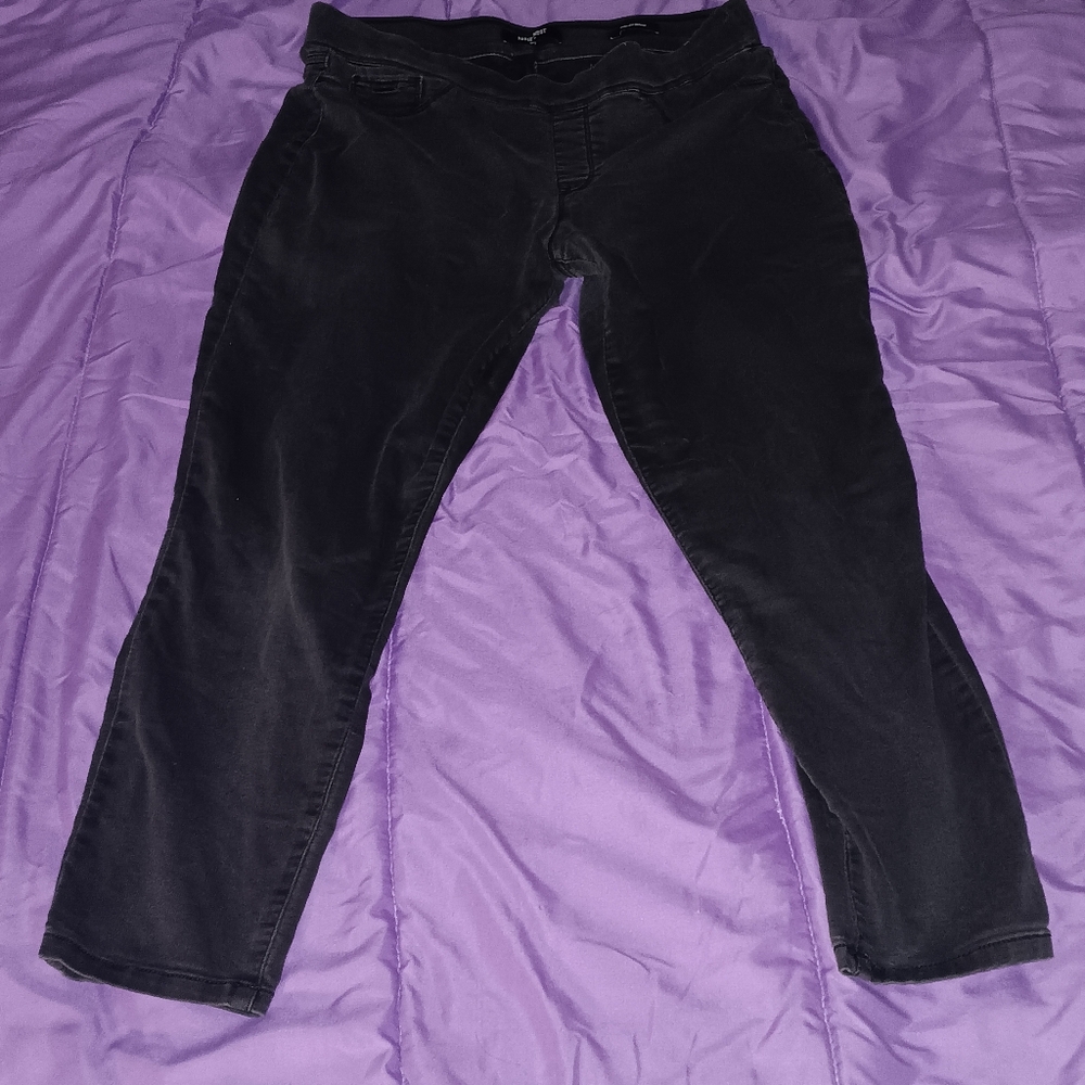 Women's pull on skinny size 14